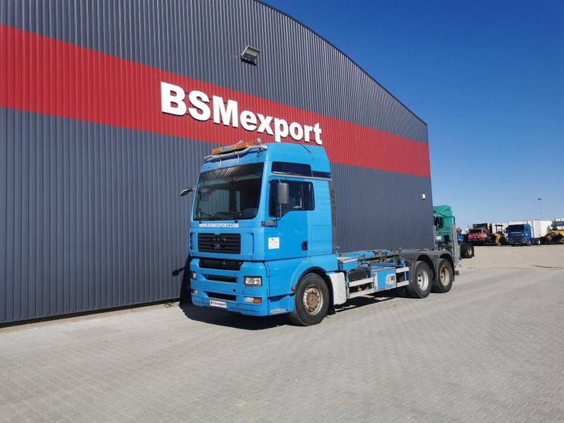 MAN 26.530 6x4 Multilift - شاحنة ذات الخطاف: صور 1 MAN 26.530 6x4 Multilift - شاحنة ذات الخطاف: صور 1