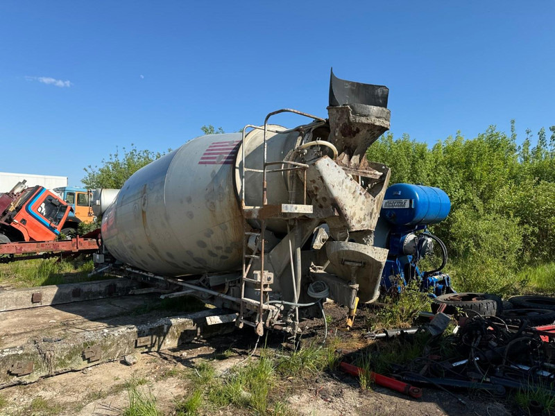 Mercedes-Benz Actros, MAN. 10 x pieces mixer. 9-10 m3 - شاحنة خلاطة خرسانة: صور 1 Mercedes-Benz Actros, MAN. 10 x pieces mixer. 9-10 m3 - شاحنة خلاطة خرسانة: صور 1