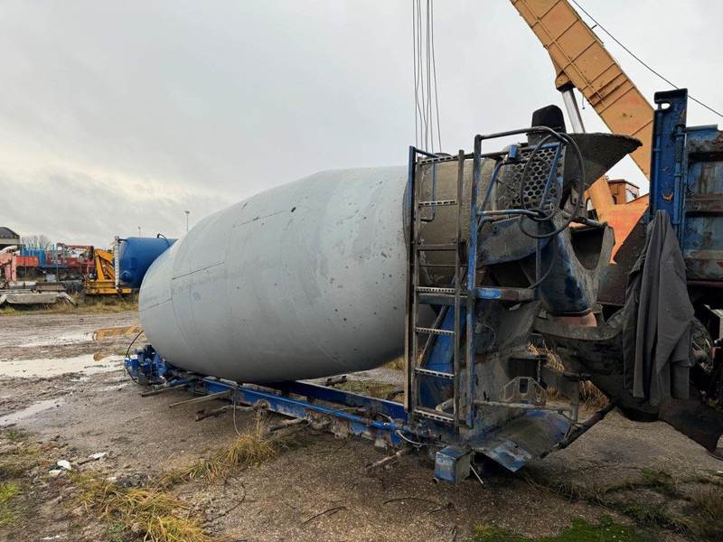 Mercedes-Benz Intermix 10 m3 - شاحنة خلاطة خرسانة: صور 5 Mercedes-Benz Intermix 10 m3 - شاحنة خلاطة خرسانة: صور 5