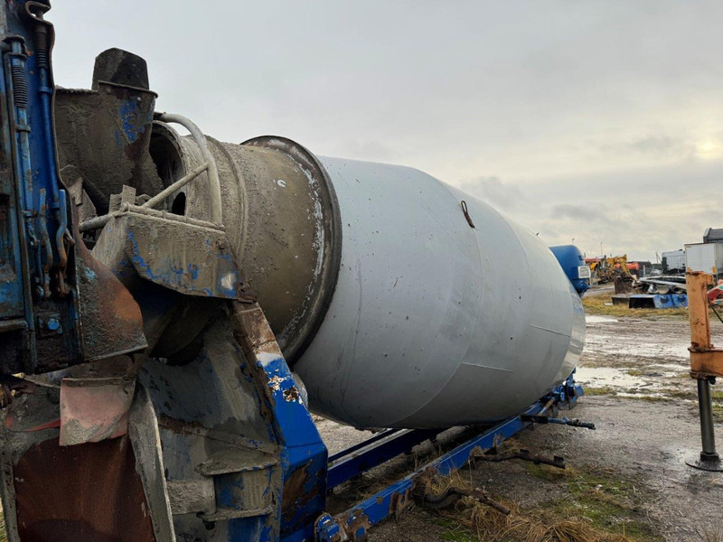 Mercedes-Benz Intermix 10 m3 - شاحنة خلاطة خرسانة: صور 4 Mercedes-Benz Intermix 10 m3 - شاحنة خلاطة خرسانة: صور 4