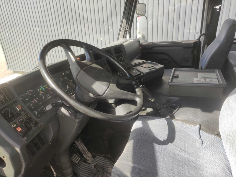 شاحنة خلاطة خرسانة Scania 113 concrete mixer truck: صور 19