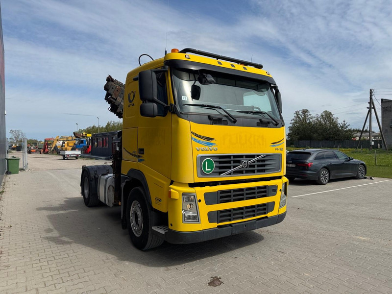 Volvo FH 12 +Hiab 220-5 + Remote control - شاحنة جرار: صور 3 Volvo FH 12 +Hiab 220-5 + Remote control - شاحنة جرار: صور 3