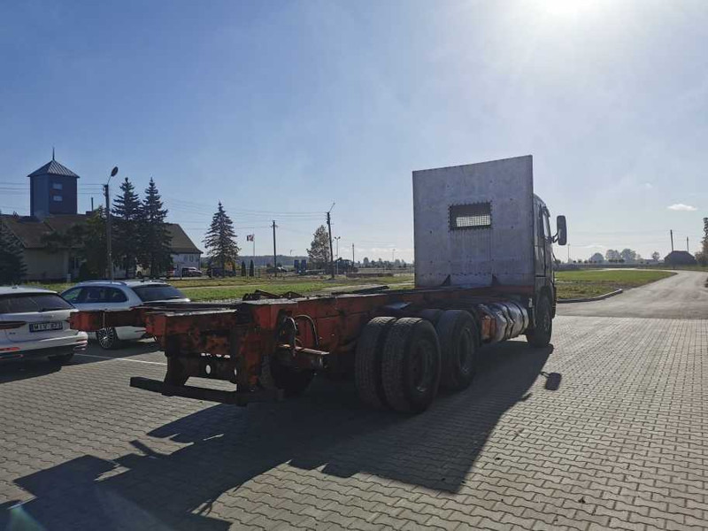 Volvo FH12 420 chassis truck - الشاسيه شاحنة: صور 4 Volvo FH12 420 chassis truck - الشاسيه شاحنة: صور 4