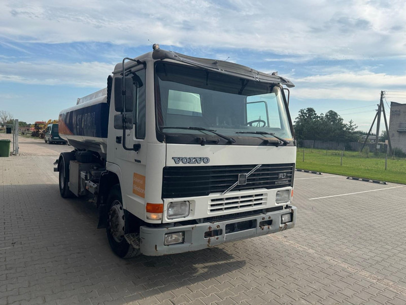 Volvo FL 7 260 - شاحنة صهريج: صور 2 Volvo FL 7 260 - شاحنة صهريج: صور 2