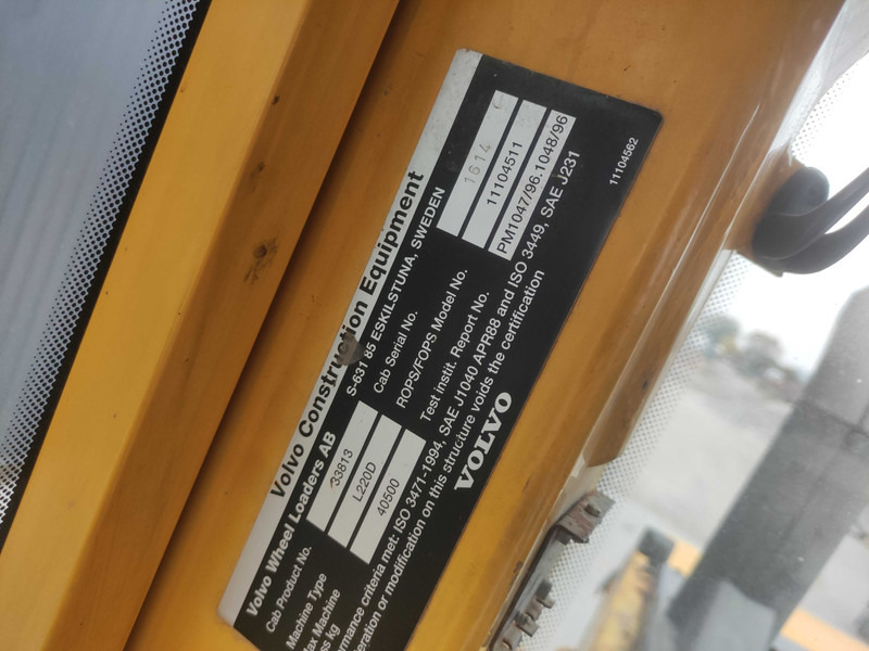 اللودر بعجل Volvo L220 wheel loader: صور 19