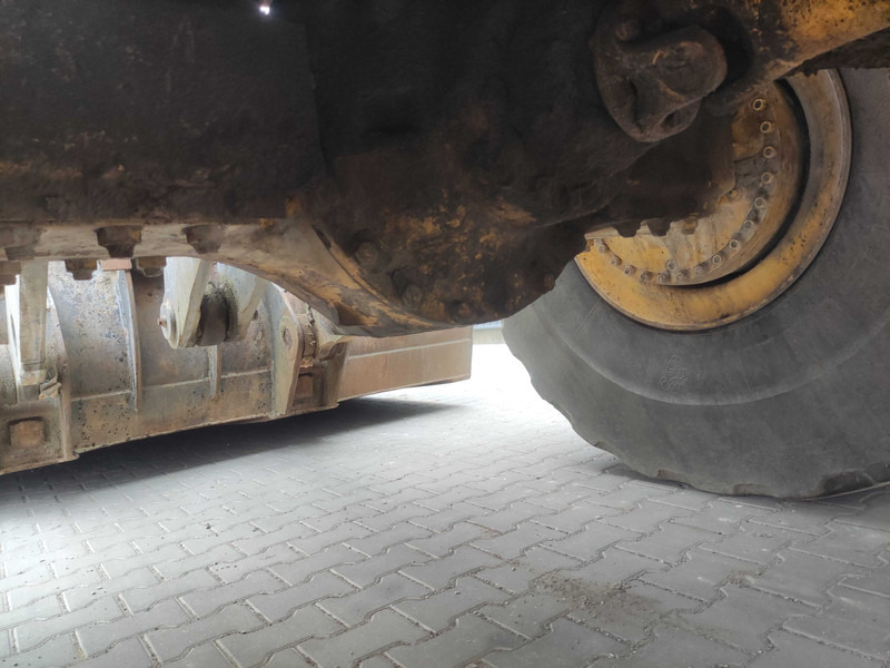 اللودر بعجل Volvo L220 wheel loader: صور 15
