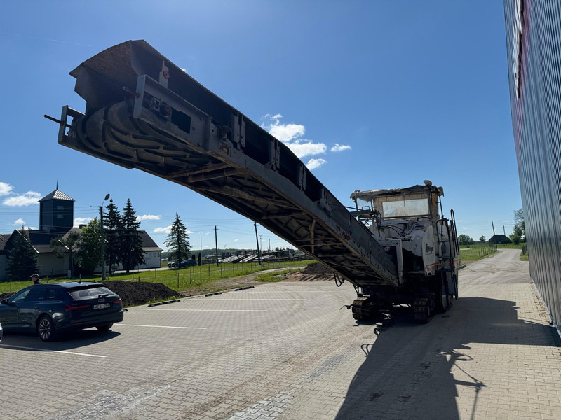 Wirtgen 2000 DC - آلة أسفلت: صور 3 Wirtgen 2000 DC - آلة أسفلت: صور 3