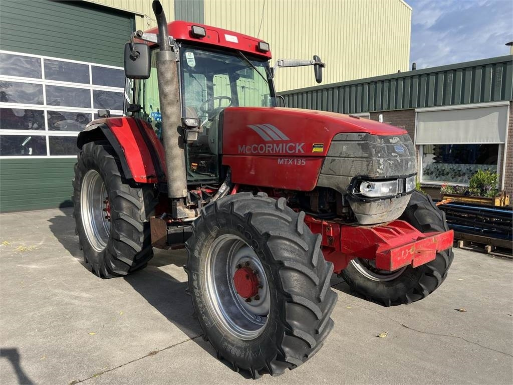 McCormick MTX135 - جرار: صور 2 McCormick MTX135 - جرار: صور 2