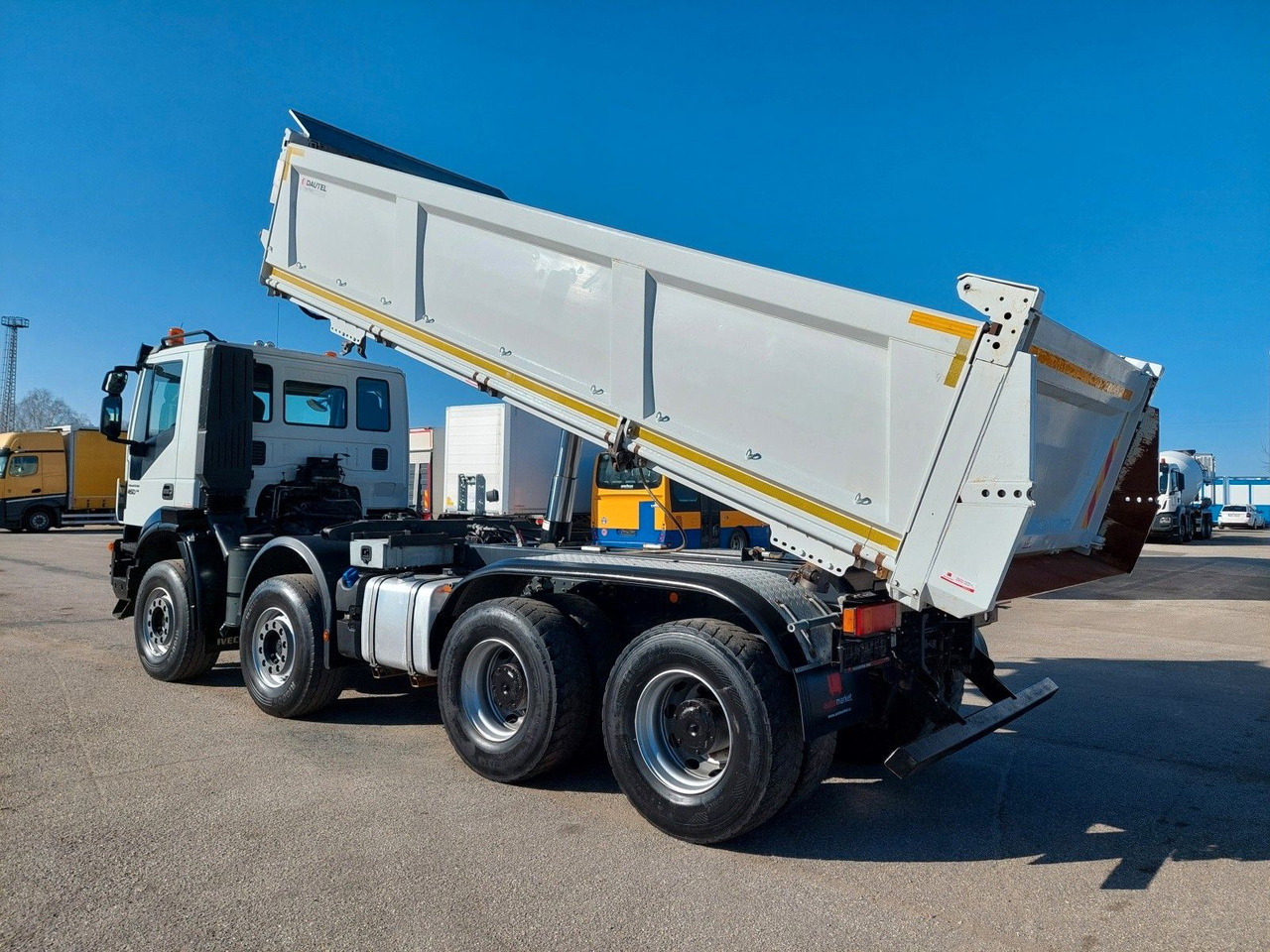 Iveco AD340T45 Bordmatic Dautel 8x4 - قلابات: صور 3 Iveco AD340T45 Bordmatic Dautel 8x4 - قلابات: صور 3