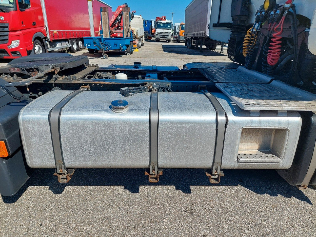 Iveco AS440S56 T/P 4x2 Retarder - شاحنة جرار: صور 5 Iveco AS440S56 T/P 4x2 Retarder - شاحنة جرار: صور 5