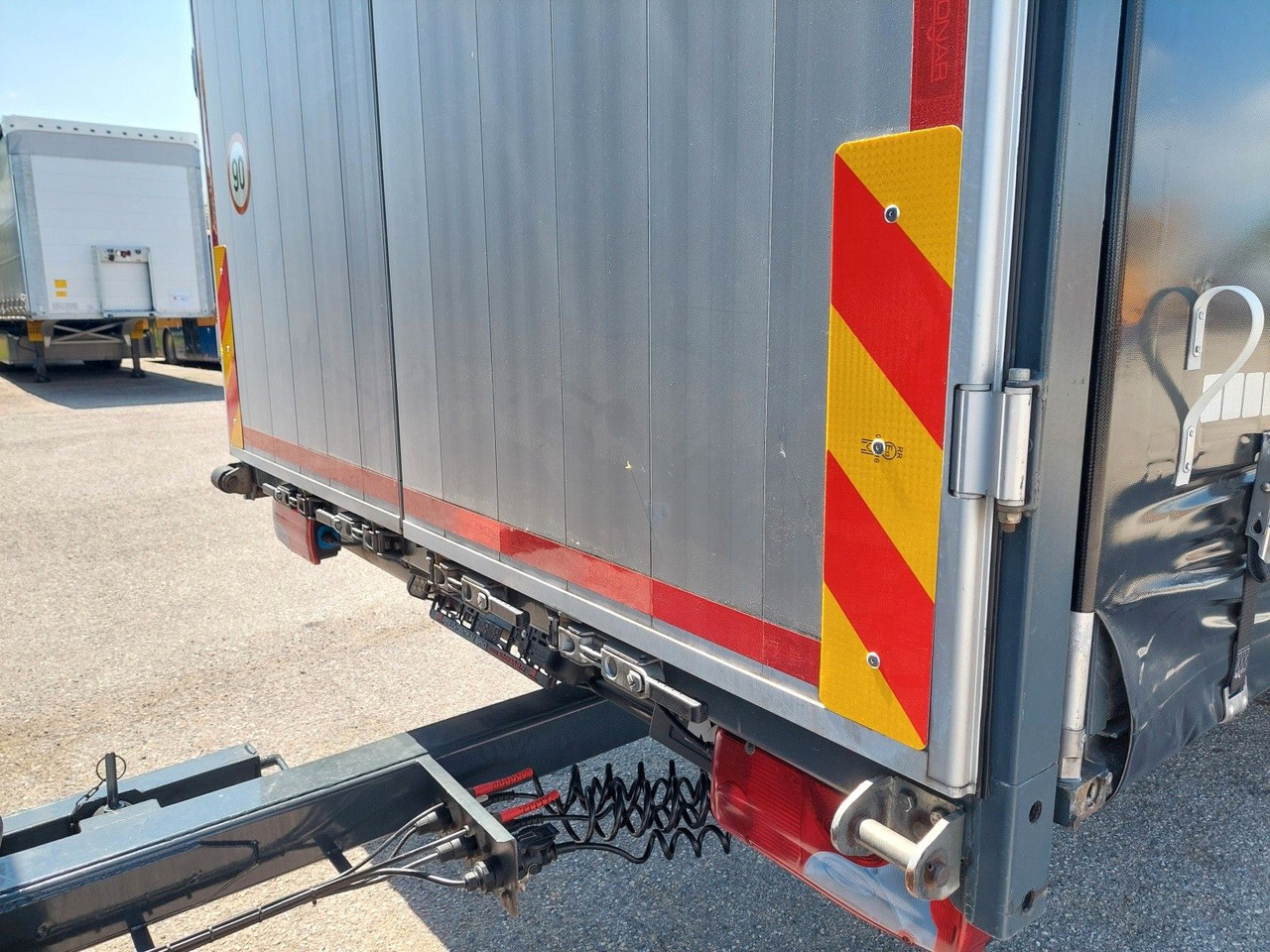 MAN TGL 12.250 BL 4x2 + Anhänger KONAR 38 Paletten - شاحنة ستارة: صور 5 MAN TGL 12.250 BL 4x2 + Anhänger KONAR 38 Paletten - شاحنة ستارة: صور 5