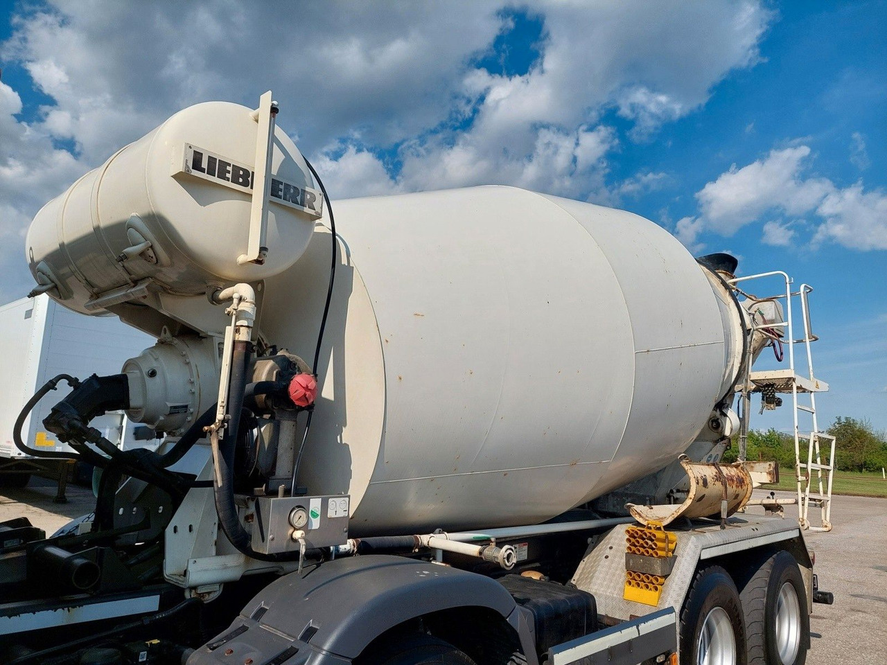 MAN TGS 32.400 8X4 BB Liebherr 9 m³ - شاحنة خلاطة خرسانة: صور 5 MAN TGS 32.400 8X4 BB Liebherr 9 m³ - شاحنة خلاطة خرسانة: صور 5