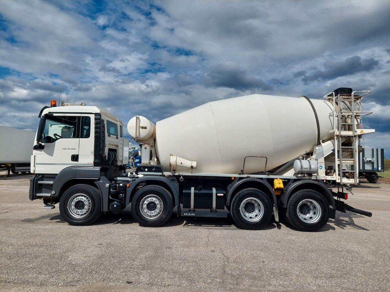 MAN TGS 32.460 8X4 BB Liebherr 9 m³ - شاحنة خلاطة خرسانة: صور 5 MAN TGS 32.460 8X4 BB Liebherr 9 m³ - شاحنة خلاطة خرسانة: صور 5