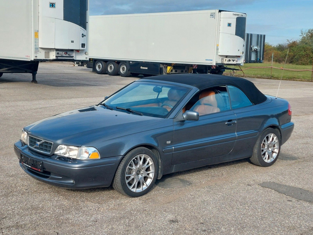 Volvo C70 Cabriolet 2.4 T - كابريوليه: صور 5 Volvo C70 Cabriolet 2.4 T - كابريوليه: صور 5