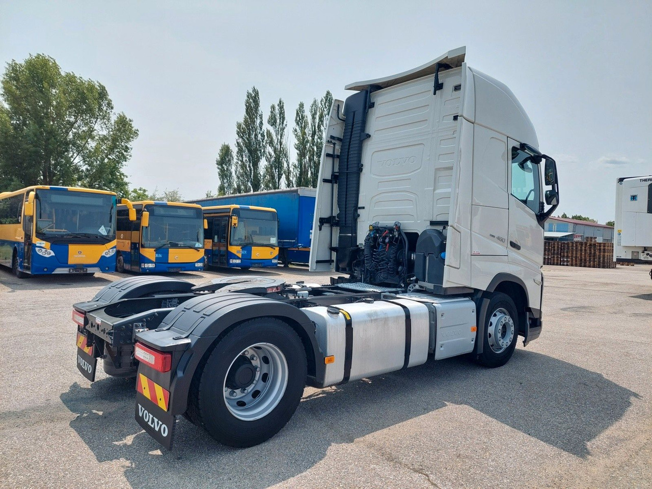 Volvo FH 13 Globetrotter XL 460 I-SAVE - شاحنة جرار: صور 4 Volvo FH 13 Globetrotter XL 460 I-SAVE - شاحنة جرار: صور 4