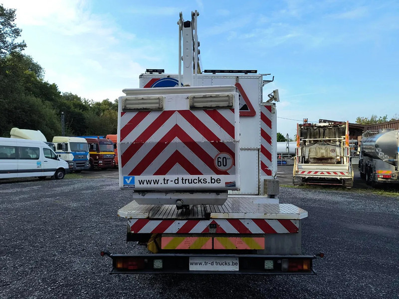 Iveco EuroCargo 120 E18 + COMET 151TAL (15 m) - شاحنة: صور 5 Iveco EuroCargo 120 E18 + COMET 151TAL (15 m) - شاحنة: صور 5