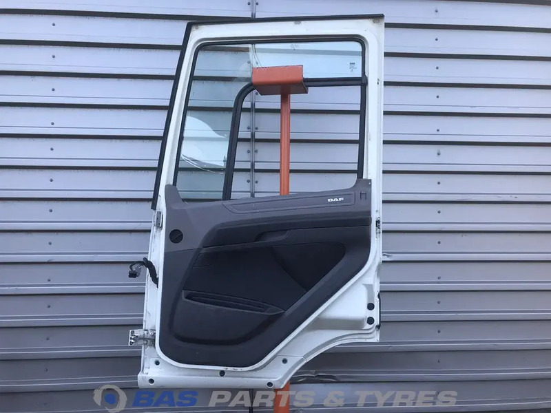 DAF CF Euro 6 - باب و قطع الغيار - شاحنة: صور 2 DAF CF Euro 6 - باب و قطع الغيار - شاحنة: صور 2