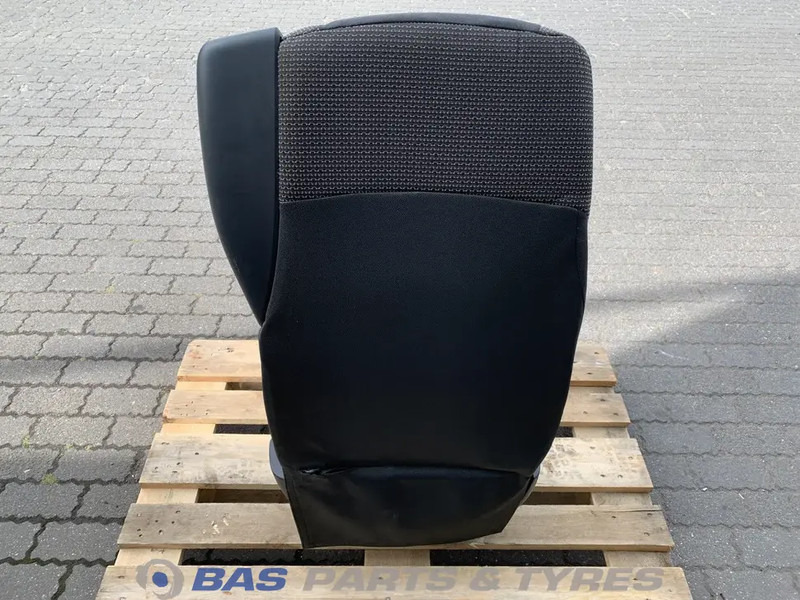 DAF CF Euro 6 - مقاعد السيارات - شاحنة: صور 3 DAF CF Euro 6 - مقاعد السيارات - شاحنة: صور 3