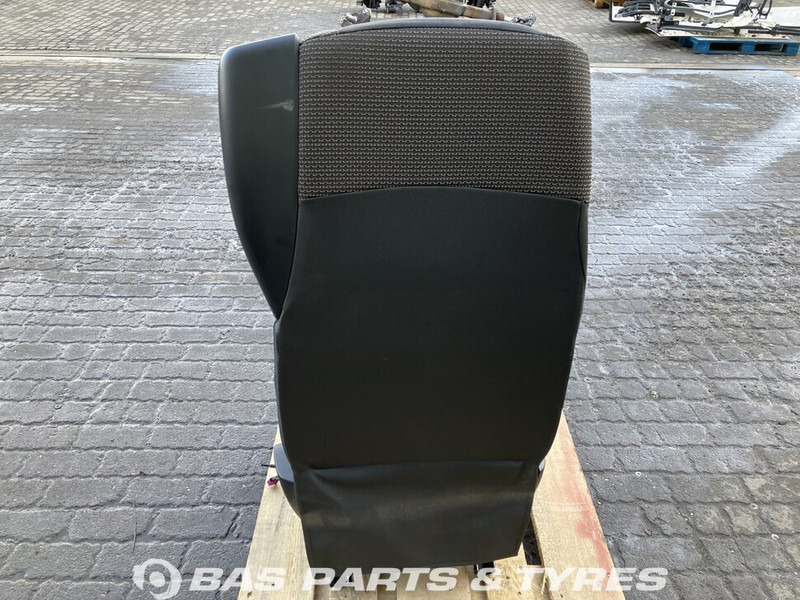 DAF CF Euro 6 - مقاعد السيارات - شاحنة: صور 3 DAF CF Euro 6 - مقاعد السيارات - شاحنة: صور 3