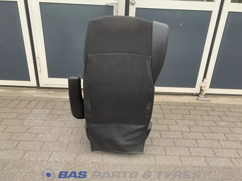 DAF CF Euro 6 - مقاعد السيارات - شاحنة: صور 3 DAF CF Euro 6 - مقاعد السيارات - شاحنة: صور 3
