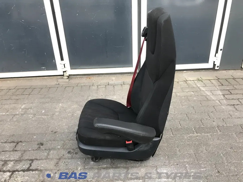 DAF CF Euro 6 - مقاعد السيارات - شاحنة: صور 2 DAF CF Euro 6 - مقاعد السيارات - شاحنة: صور 2
