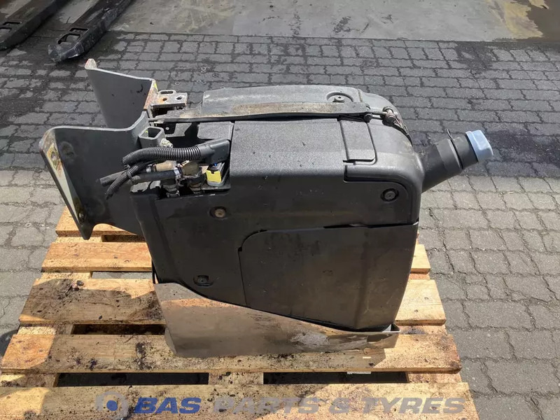 DAF DAF AdBlue tank 1928707 - قطع الغيار - شاحنة: صور 4 DAF DAF AdBlue tank 1928707 - قطع الغيار - شاحنة: صور 4