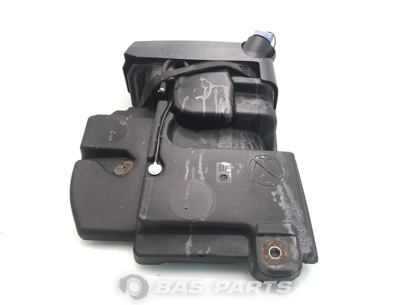 DAF DAF AdBlue tank 1981185 - قطع الغيار - شاحنة: صور 4 DAF DAF AdBlue tank 1981185 - قطع الغيار - شاحنة: صور 4
