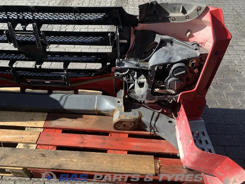 DAF XF106 Bumper DAF 2033875 - كأس مترعة - شاحنة: صور 5 DAF XF106 Bumper DAF 2033875 - كأس مترعة - شاحنة: صور 5