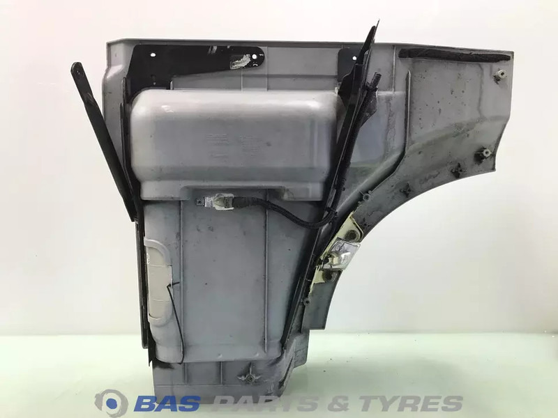 DAF XF106 Opstap Rechts DAF 1835024 - هيكل السيارة الخارجية - شاحنة: صور 2 DAF XF106 Opstap Rechts DAF 1835024 - هيكل السيارة الخارجية - شاحنة: صور 2