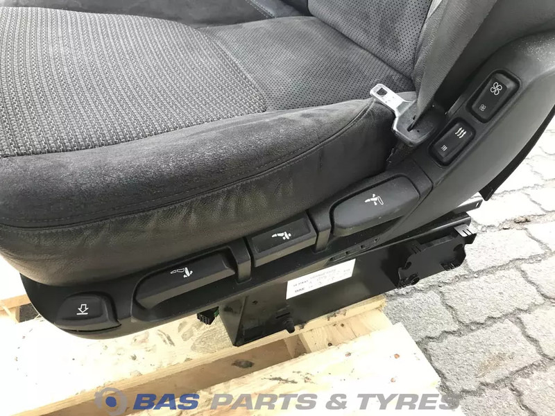 DAF XF106 Stoelen set DAF 1844340 - مقاعد السيارات - شاحنة: صور 5 DAF XF106 Stoelen set DAF 1844340 - مقاعد السيارات - شاحنة: صور 5