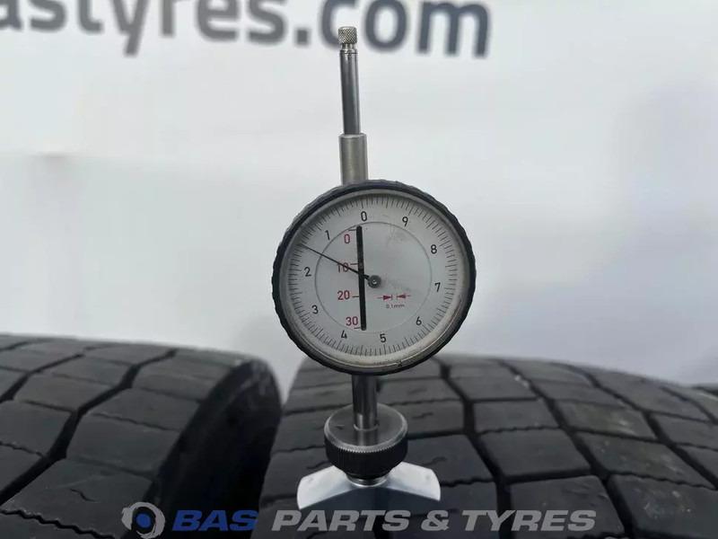 Hankook Hankook 295/80R22.5 DH31 gebruikte set - الإطارات - شاحنة: صور 3 Hankook Hankook 295/80R22.5 DH31 gebruikte set - الإطارات - شاحنة: صور 3
