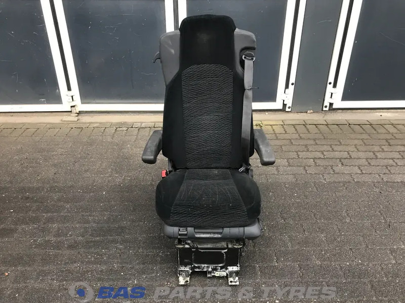 Mercedes-Benz Actros MP4 Bestuurdersstoel Mercedes A 960 910 27 02 - مقاعد السيارات - شاحنة: صور 1 Mercedes-Benz Actros MP4 Bestuurdersstoel Mercedes A 960 910 27 02 - مقاعد السيارات - شاحنة: صور 1