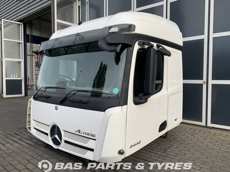 Mercedes-Benz Actros MP4 - الكابينة والداخلية - شاحنة: صور 1 Mercedes-Benz Actros MP4 - الكابينة والداخلية - شاحنة: صور 1