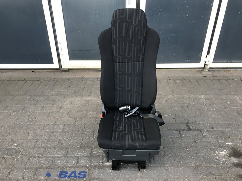 Mercedes-Benz Atego MP4 Bestuurdersstoel Mercedes A 967 910 13 01 - مقاعد السيارات - شاحنة: صور 1 Mercedes-Benz Atego MP4 Bestuurdersstoel Mercedes A 967 910 13 01 - مقاعد السيارات - شاحنة: صور 1
