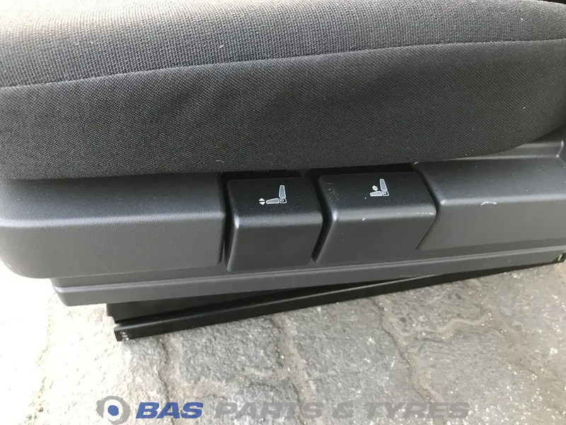 Mercedes-Benz Atego MP4 Bestuurdersstoel Mercedes A 967 910 13 01 - مقاعد السيارات - شاحنة: صور 5 Mercedes-Benz Atego MP4 Bestuurdersstoel Mercedes A 967 910 13 01 - مقاعد السيارات - شاحنة: صور 5