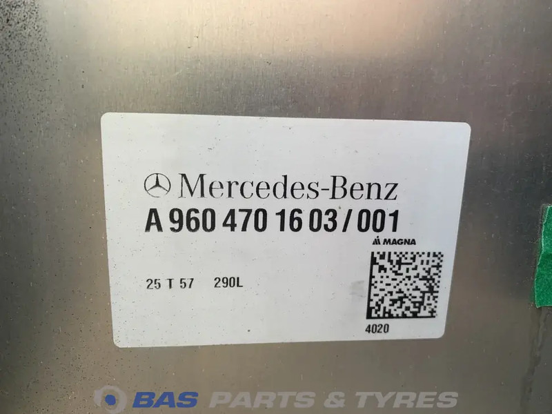 Mercedes-Benz Brandstoftank Mercedes 290 Liter A 960 470 00 04 - خزان وقود - شاحنة: صور 5 Mercedes-Benz Brandstoftank Mercedes 290 Liter A 960 470 00 04 - خزان وقود - شاحنة: صور 5