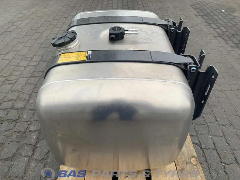 Mercedes-Benz Brandstoftank Mercedes 290 Liter A 960 470 00 04 - خزان وقود - شاحنة: صور 2 Mercedes-Benz Brandstoftank Mercedes 290 Liter A 960 470 00 04 - خزان وقود - شاحنة: صور 2