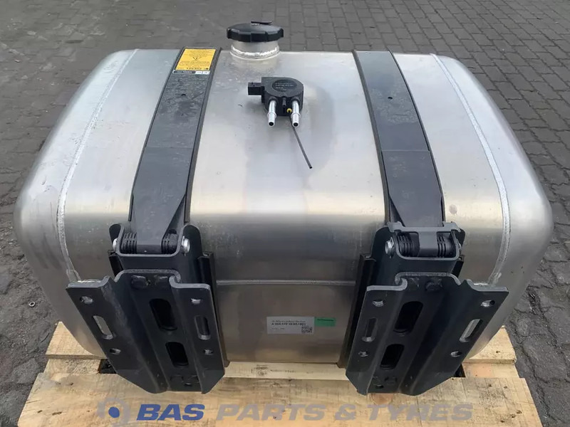 Mercedes-Benz Brandstoftank Mercedes 290 Liter A 960 470 00 04 - خزان وقود - شاحنة: صور 3 Mercedes-Benz Brandstoftank Mercedes 290 Liter A 960 470 00 04 - خزان وقود - شاحنة: صور 3