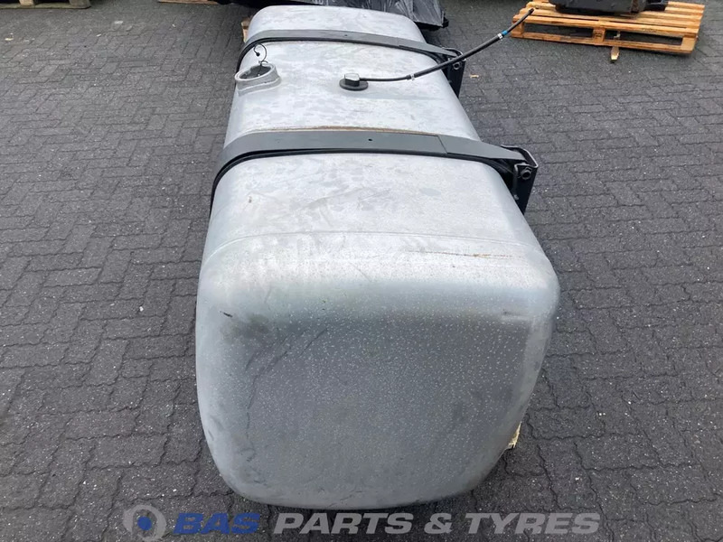 Mercedes-Benz Brandstoftank Mercedes 630 Liter A 960 470 39 03 - خزان وقود - شاحنة: صور 2 Mercedes-Benz Brandstoftank Mercedes 630 Liter A 960 470 39 03 - خزان وقود - شاحنة: صور 2
