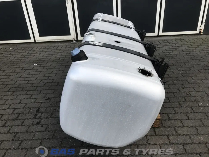 Mercedes-Benz Brandstoftank Mercedes 820 Liter A 960 470 34 01 - خزان وقود - شاحنة: صور 2 Mercedes-Benz Brandstoftank Mercedes 820 Liter A 960 470 34 01 - خزان وقود - شاحنة: صور 2