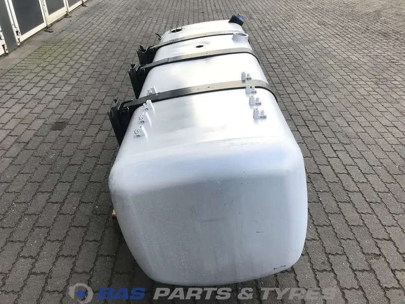 Mercedes-Benz Brandstoftank Mercedes 820 Liter A 960 470 34 01 - خزان وقود - شاحنة: صور 4 Mercedes-Benz Brandstoftank Mercedes 820 Liter A 960 470 34 01 - خزان وقود - شاحنة: صور 4