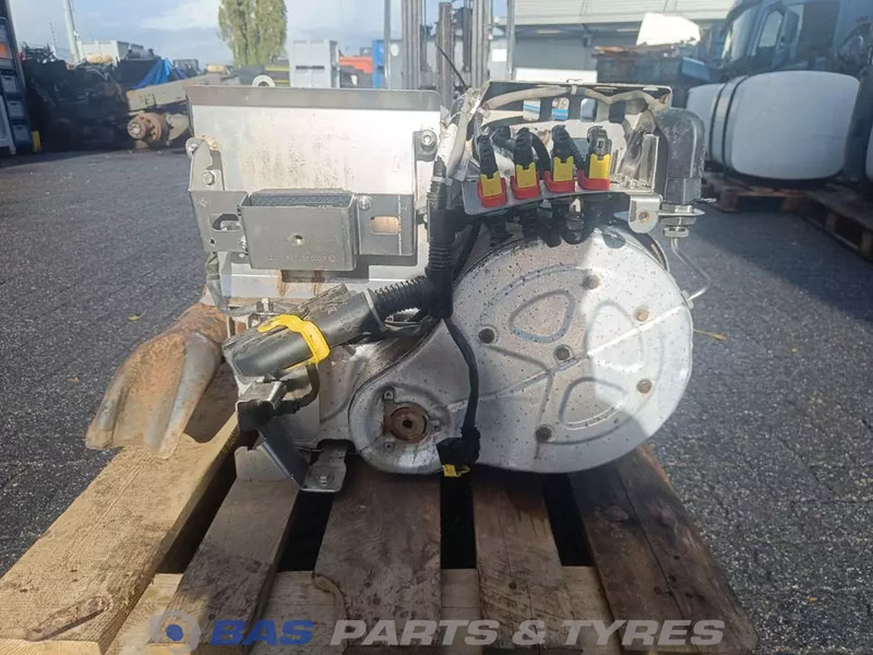 Mercedes-Benz - كاتم صوت - شاحنة: صور 3 Mercedes-Benz - كاتم صوت - شاحنة: صور 3