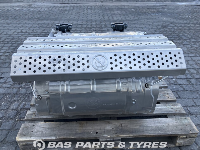 Mercedes-Benz - كاتم صوت - شاحنة: صور 1 Mercedes-Benz - كاتم صوت - شاحنة: صور 1