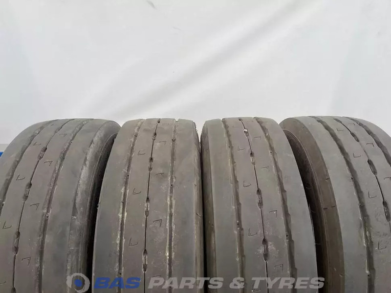 Michelin Michelin 205/65R17.5 X Multi T2 132/130 J M+S 3PMSF gebruikte set - الإطارات - شاحنة: صور 2 Michelin Michelin 205/65R17.5 X Multi T2 132/130 J M+S 3PMSF gebruikte set - الإطارات - شاحنة: صور 2