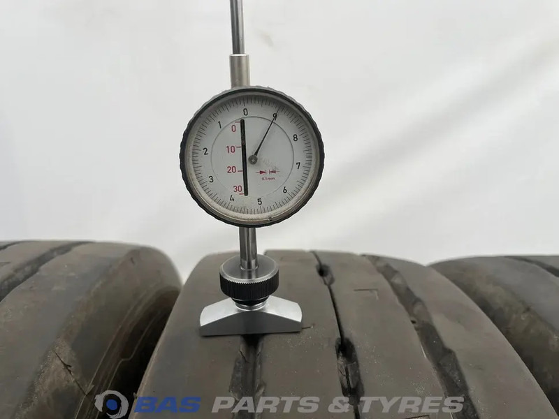 Michelin Michelin 205/65R17.5 X Multi T2 132/130 J M+S 3PMSF gebruikte set - الإطارات - شاحنة: صور 3 Michelin Michelin 205/65R17.5 X Multi T2 132/130 J M+S 3PMSF gebruikte set - الإطارات - شاحنة: صور 3