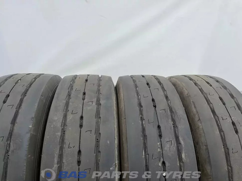 Michelin Michelin 205/65R17.5 X Multi T2 132/130 J M+S 3PMSF gebruikte set - الإطارات - شاحنة: صور 2 Michelin Michelin 205/65R17.5 X Multi T2 132/130 J M+S 3PMSF gebruikte set - الإطارات - شاحنة: صور 2