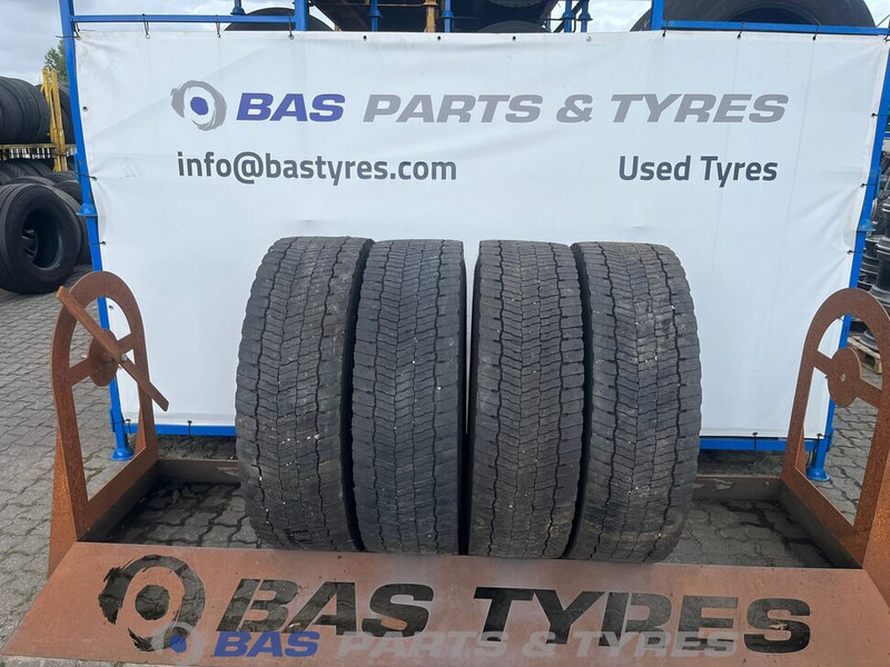Michelin Michelin 315/80R22.5 X MULTI D 156/150 M+S 3PMSF gebruikte set - الإطارات - شاحنة: صور 1 Michelin Michelin 315/80R22.5 X MULTI D 156/150 M+S 3PMSF gebruikte set - الإطارات - شاحنة: صور 1