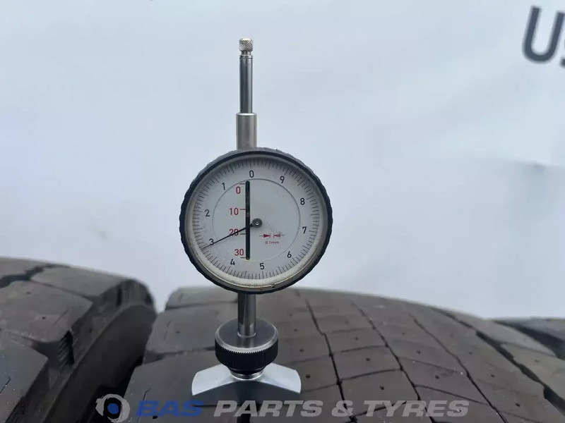 Michelin Remix Michelin Remix 315/70R22.5 X Line Energy D 154/150 M+S 3PMSF gebruikte set - الإطارات - شاحنة: صور 3 Michelin Remix Michelin Remix 315/70R22.5 X Line Energy D 154/150 M+S 3PMSF gebruikte set - الإطارات - شاحنة: صور 3