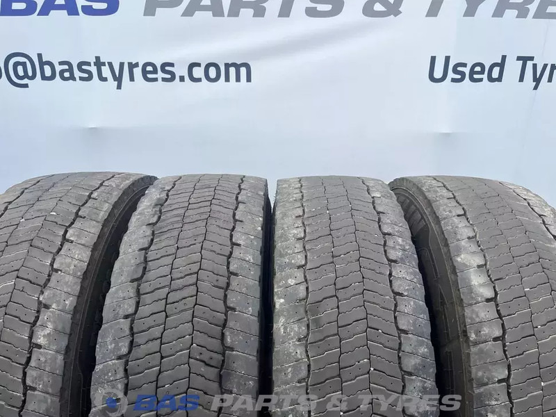 Michelin Remix Michelin Remix 315/80R22.5 X Multi D 156/150 M+S 3PMSF gebruikte set - الإطارات - شاحنة: صور 2 Michelin Remix Michelin Remix 315/80R22.5 X Multi D 156/150 M+S 3PMSF gebruikte set - الإطارات - شاحنة: صور 2