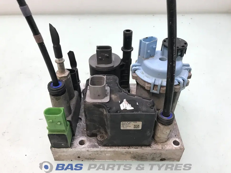 Renault AdBlue pomp Renault 7421679299 - قطع الغيار - شاحنة: صور 3 Renault AdBlue pomp Renault 7421679299 - قطع الغيار - شاحنة: صور 3